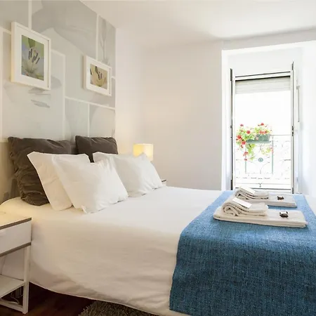 Travel And Tales Principe Real Apartman